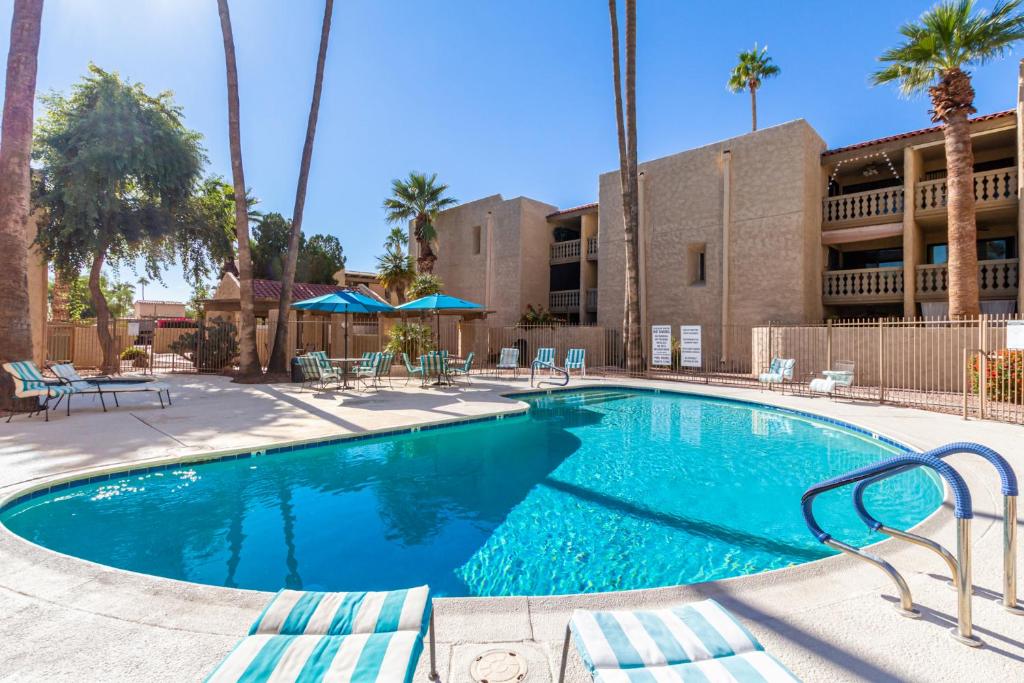 Old Town Scottsdale 2 Bedroom Condo