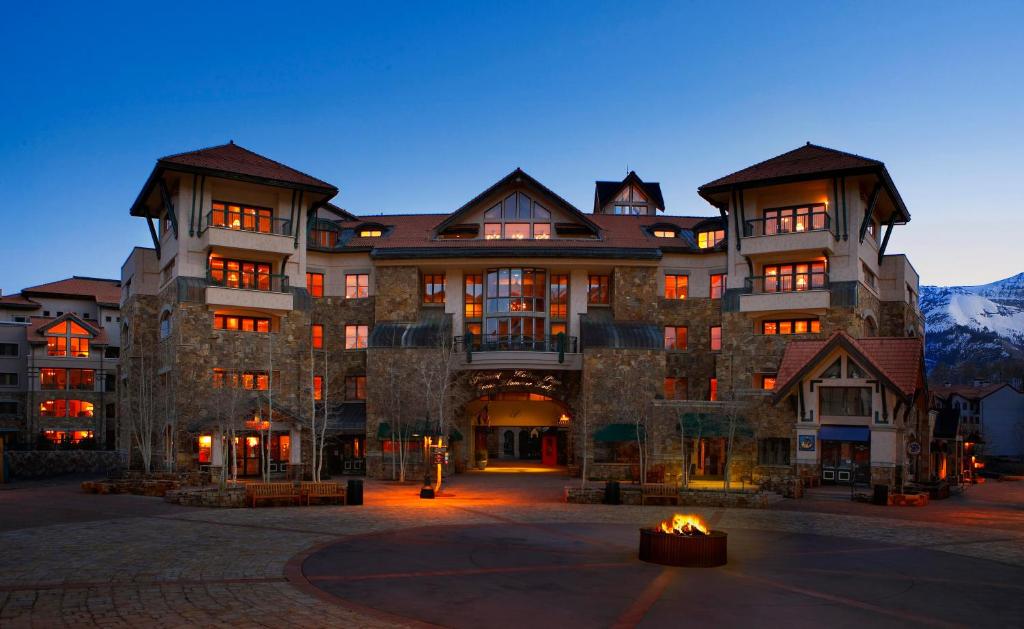 Fairmont Heritage Place