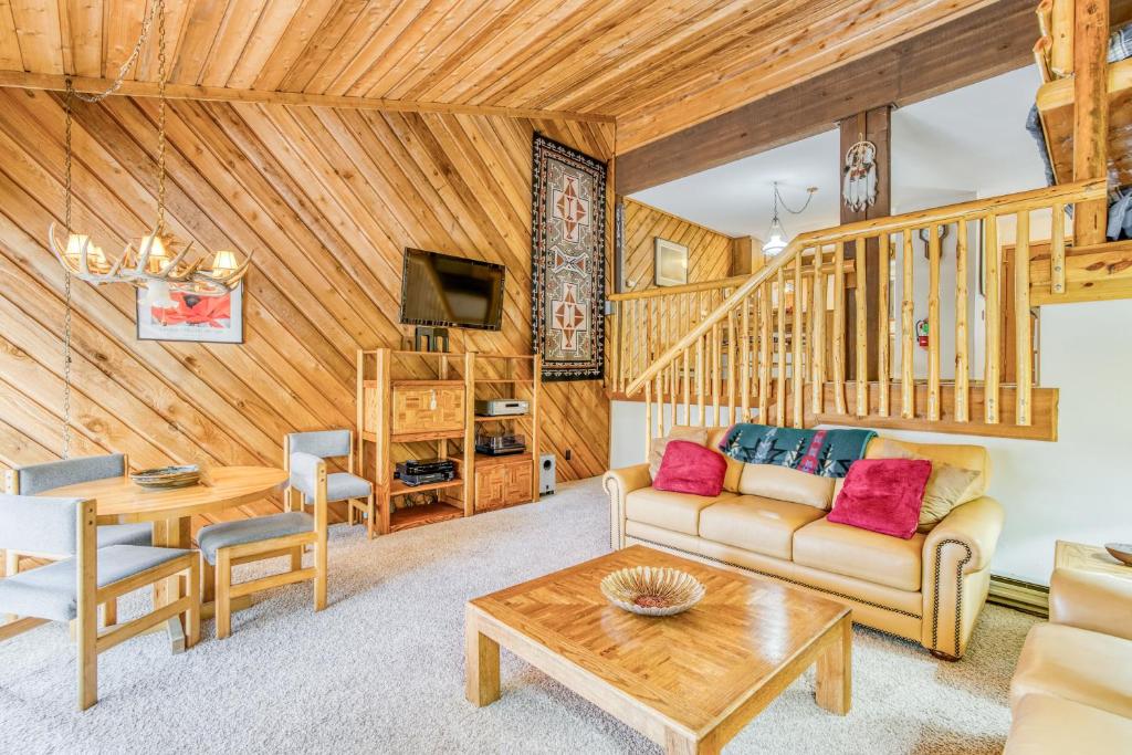 Huntington Lake Condo #98 (Lakeshore)