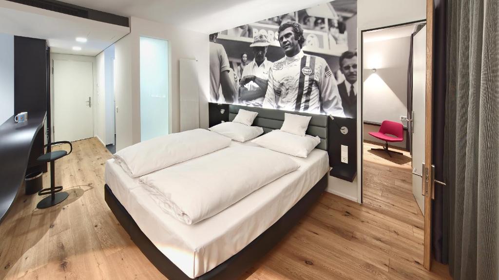 V8 HOTEL Motorworld Region Stuttgart (Böblingen)