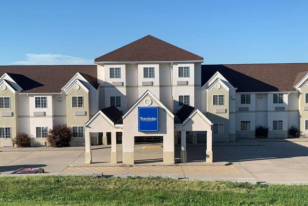 Chadron Inn & Suites (Chadron)
