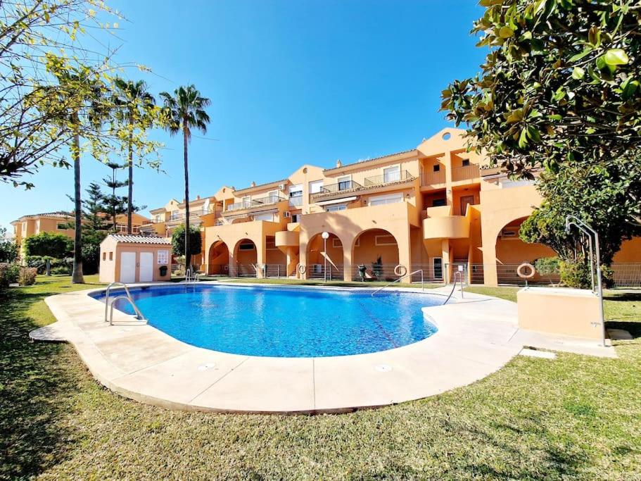 Semi-detached house in Butiplaya