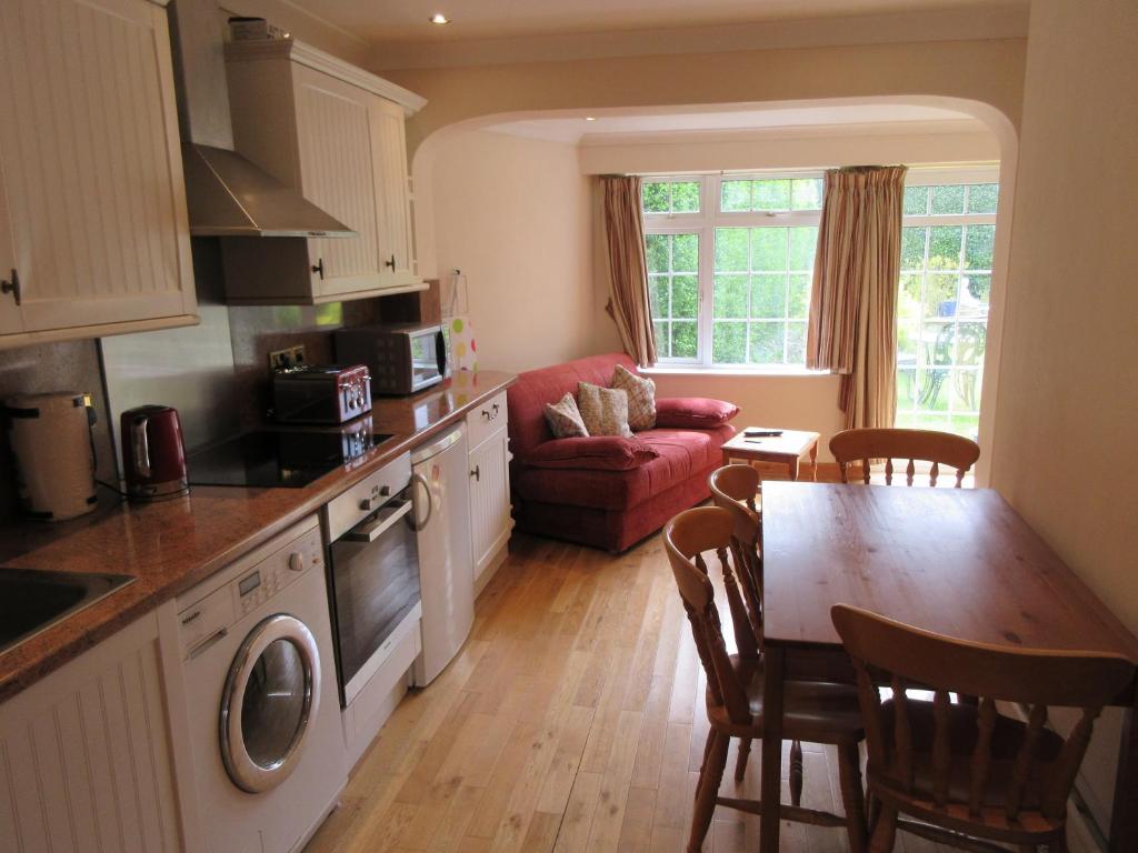 Shear Annexe Flat