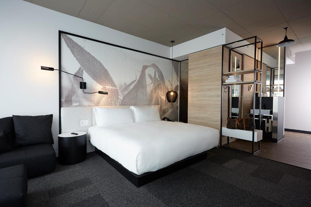 Hôtel Escad Quartier DIX30 (Brossard)