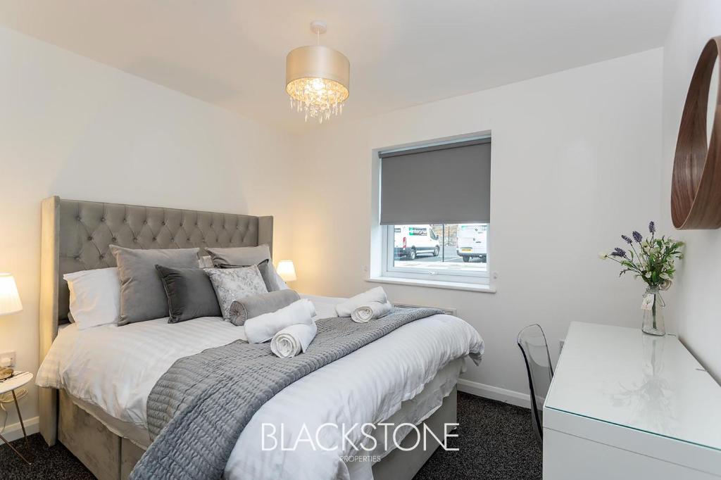 Quincy 1 - Modern one bedroom apartment by Bpne Properties
