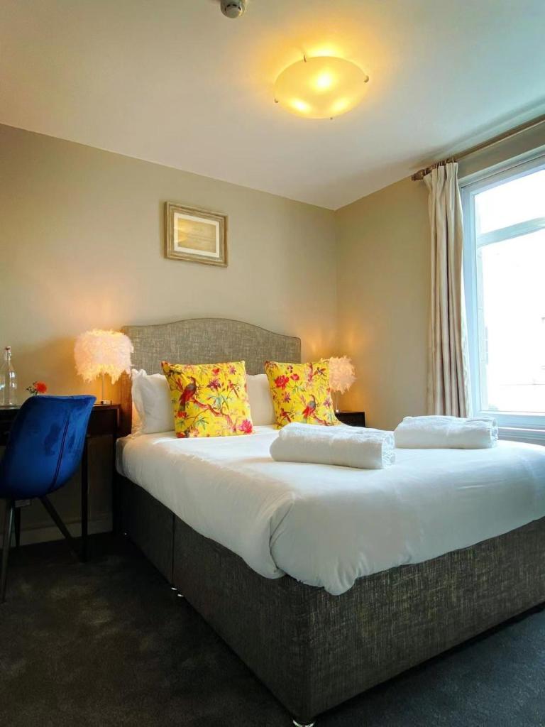 Chapter 1 Hotels