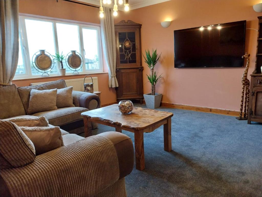 3-Bed Apartment in Lowestoft with sea views