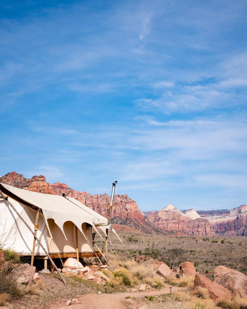 Under Canvas Zion (Virgin)