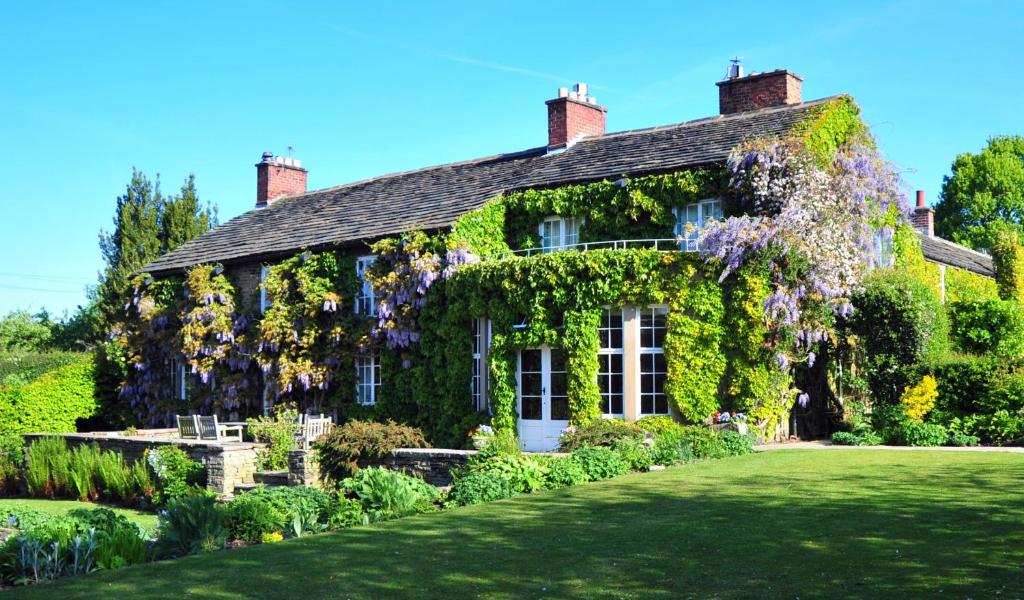 Hilltop Country House (Macclesfield)