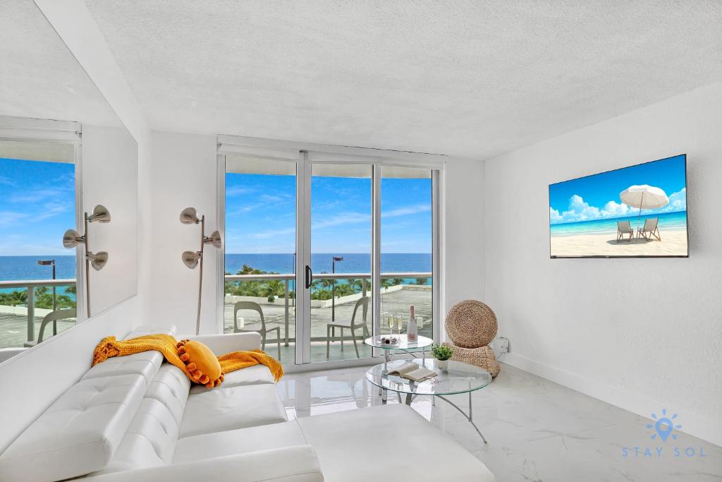 SPECIAL OFFER Balcony BEACHFRONT