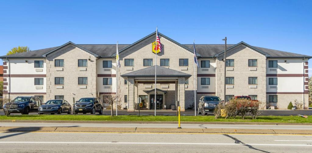 Super 8 by Wyndham Uniontown (Uniontown)