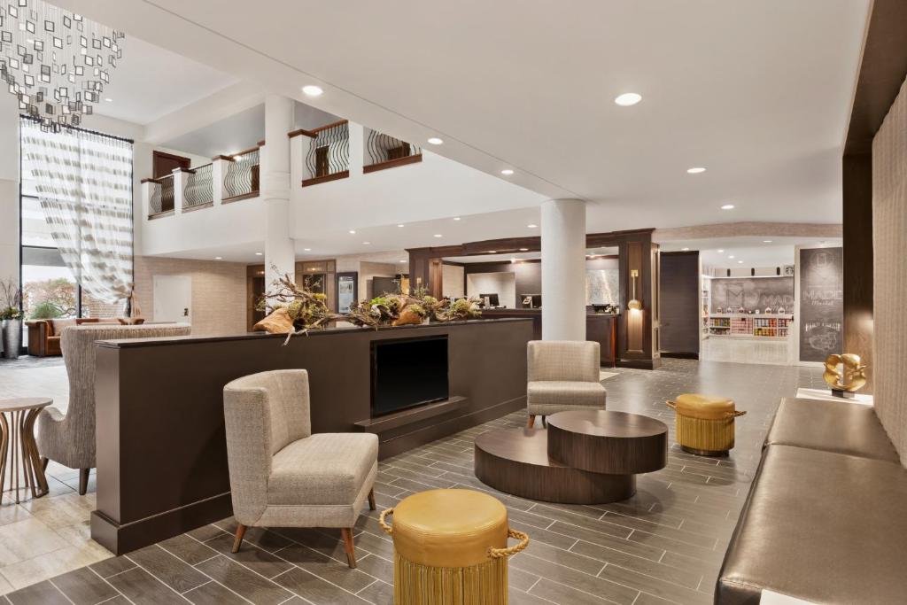 DoubleTree by Hilton McLean Tysons