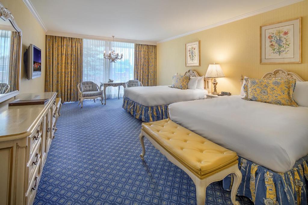Little America Hotel - Wyoming (Little America)