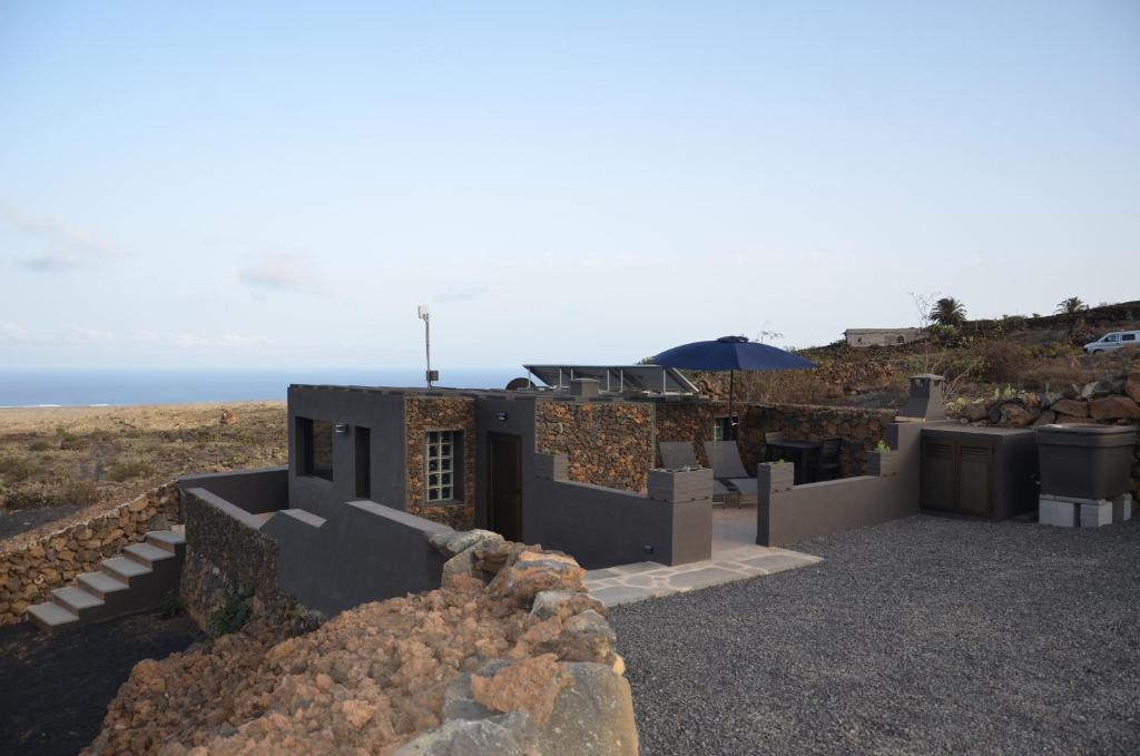 La Casita del Volcan (Ye)