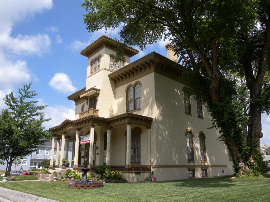 The Pepin Mansion Bed & Breakfast (New Albany)