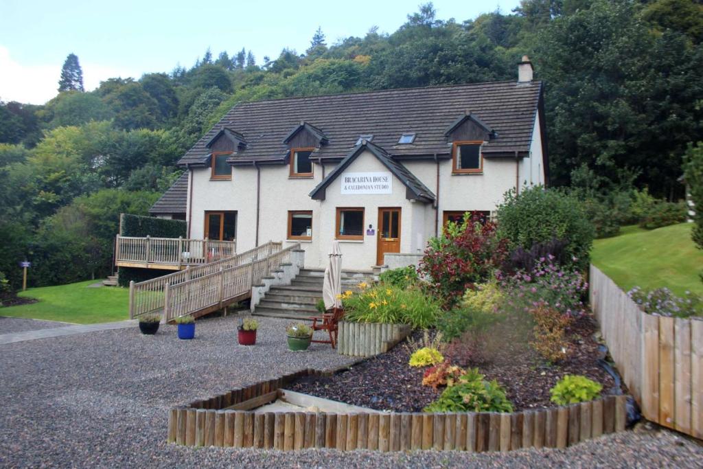 Bracarina House Bed & Breakfast & Caledonian Studio (Invermoriston)