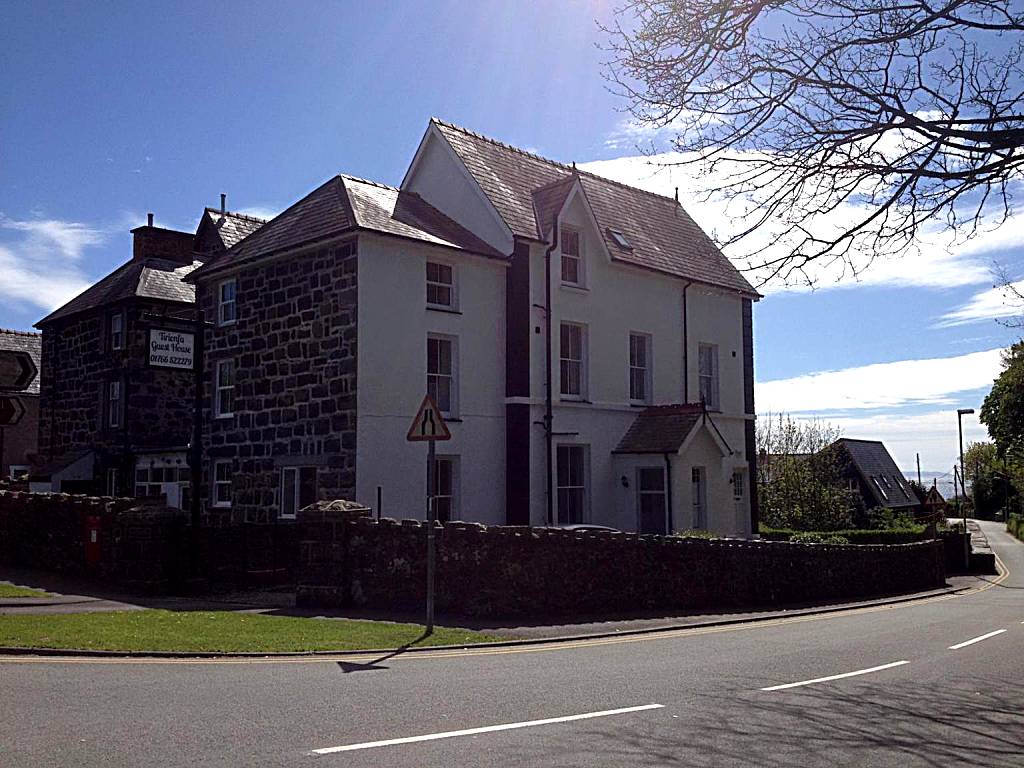 Tirionfa Guest House