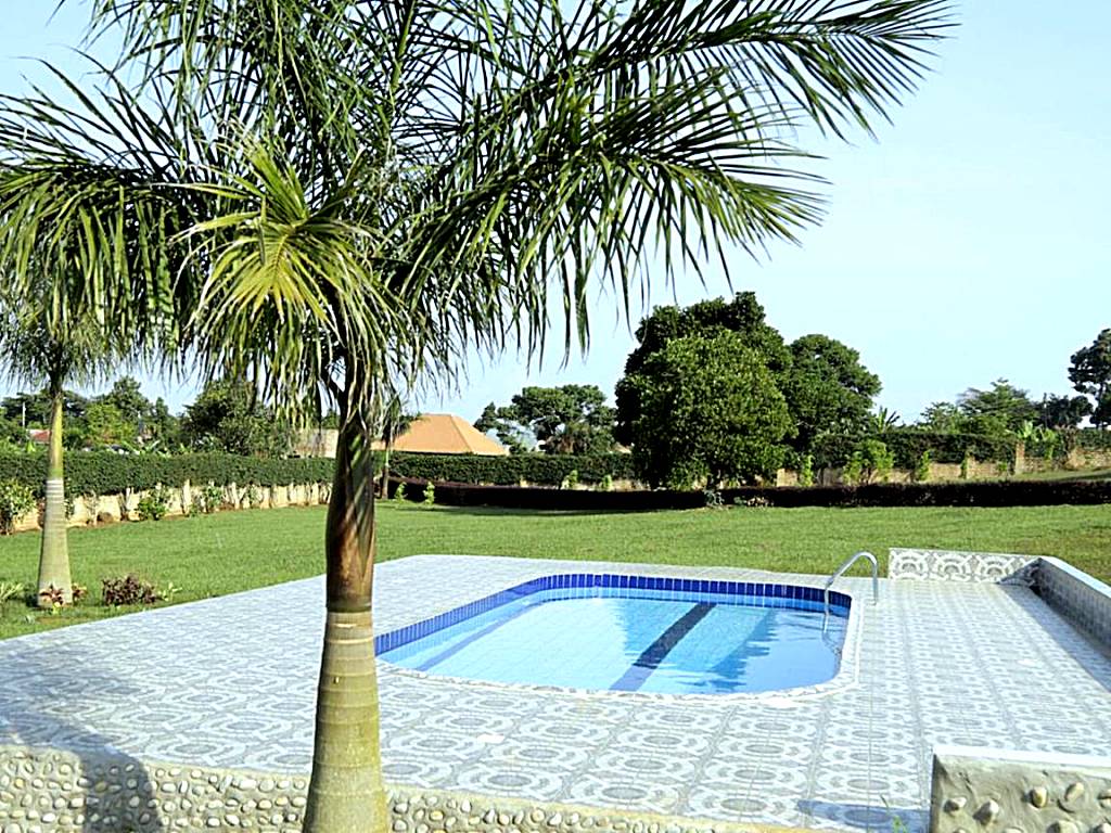 Kaz Breeze Gardens
