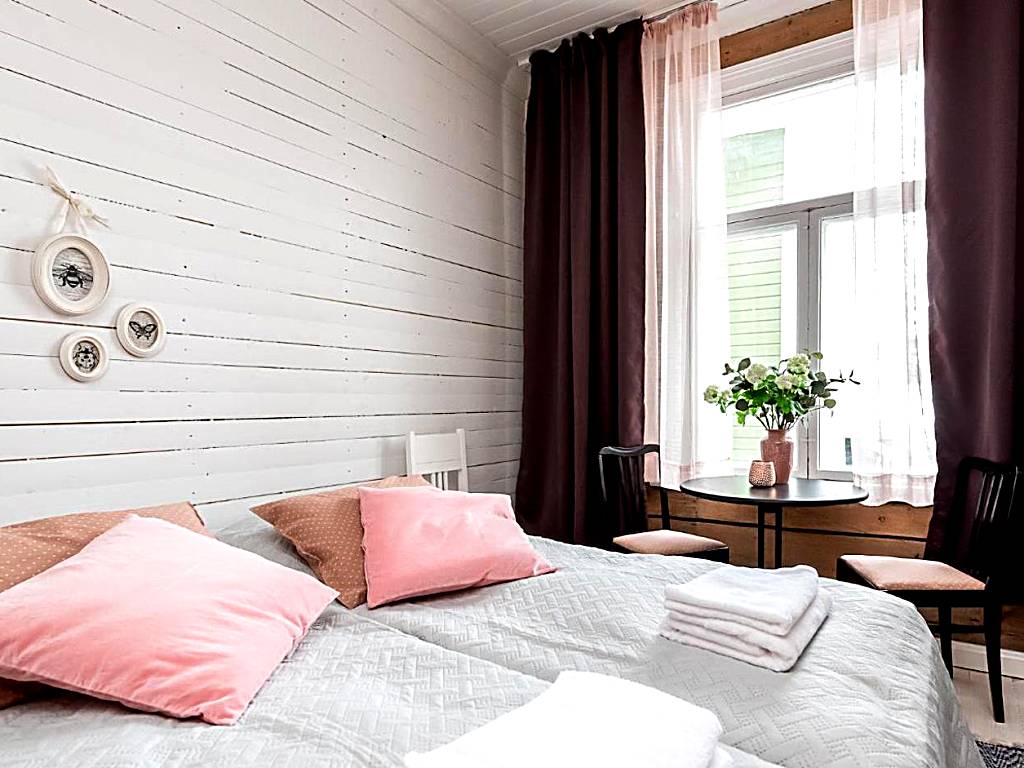 Pikisaari Guesthouse