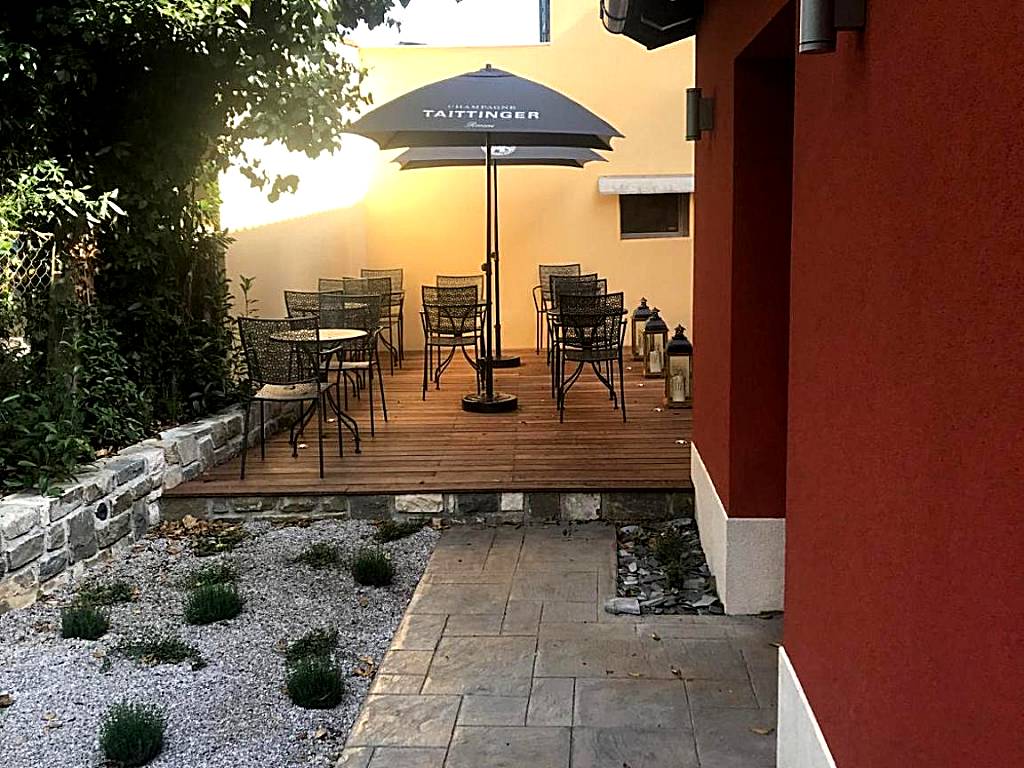 Wingbay B&B