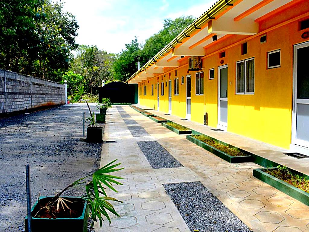 Sri Mayura Holiday Resort