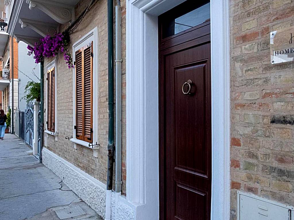 Home Alba Rooms