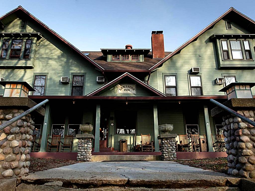 Lakeside Inn (Lakeside)