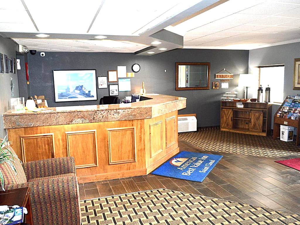 Americas Best Value Inn and Suites St. Cloud