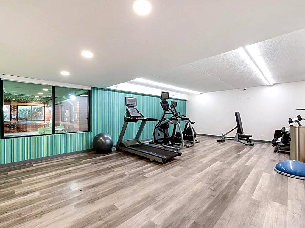 Holiday Inn Express Naperville