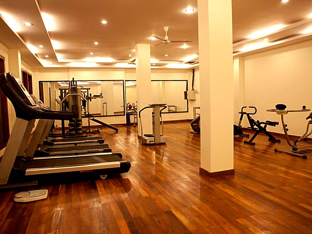 Royal Empire Premium Hotel