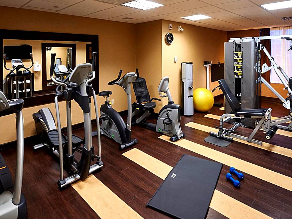 Holiday Inn Express and Suites Timmins