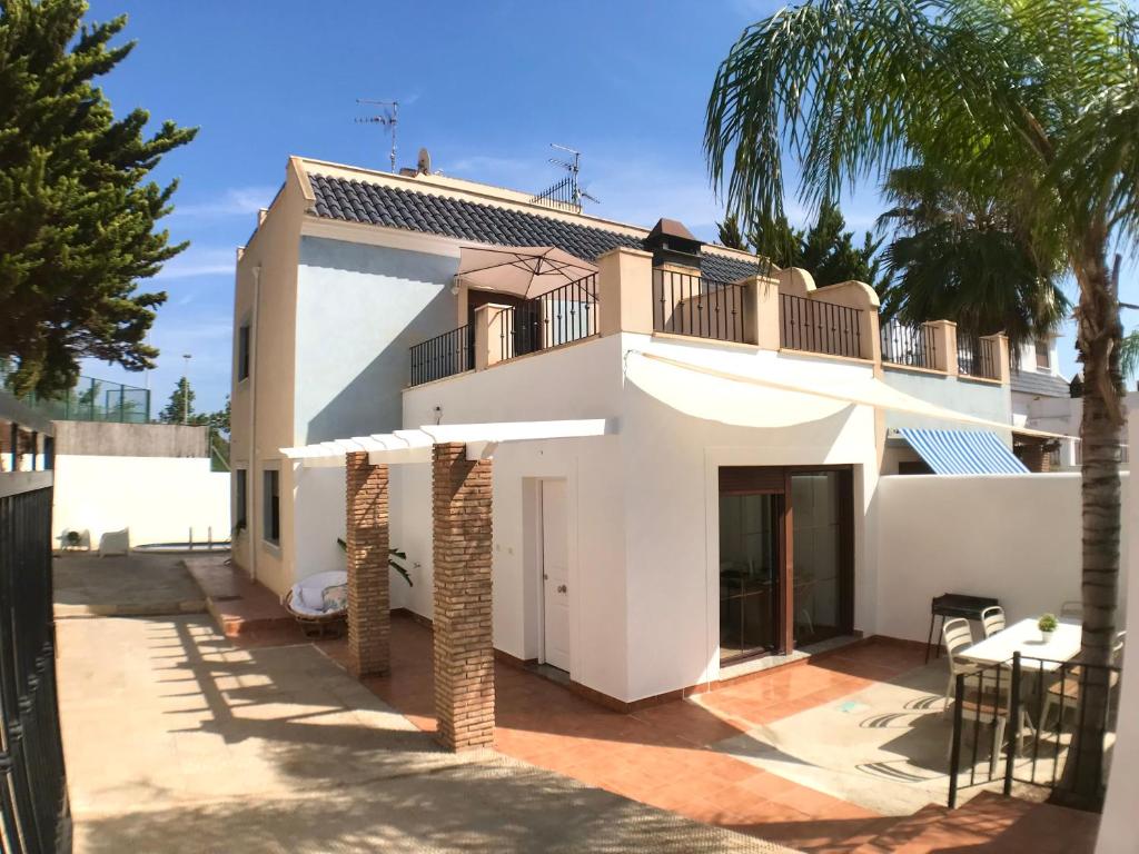 Chalet con piscina privada La Calida