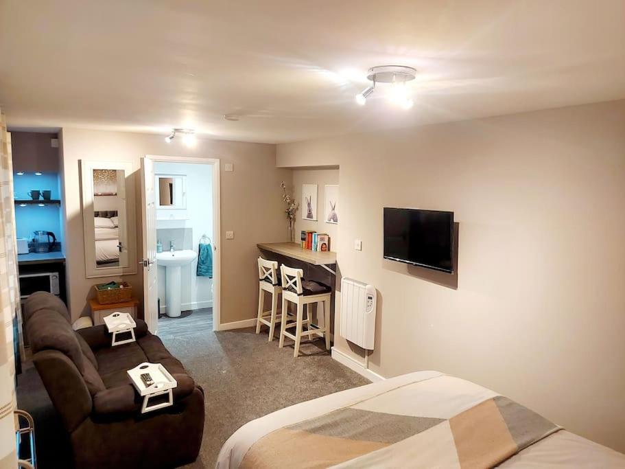 Bunny Lodge - Garden view & free parking