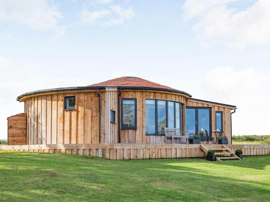 The Angel - Luxury Lakeside Lodge