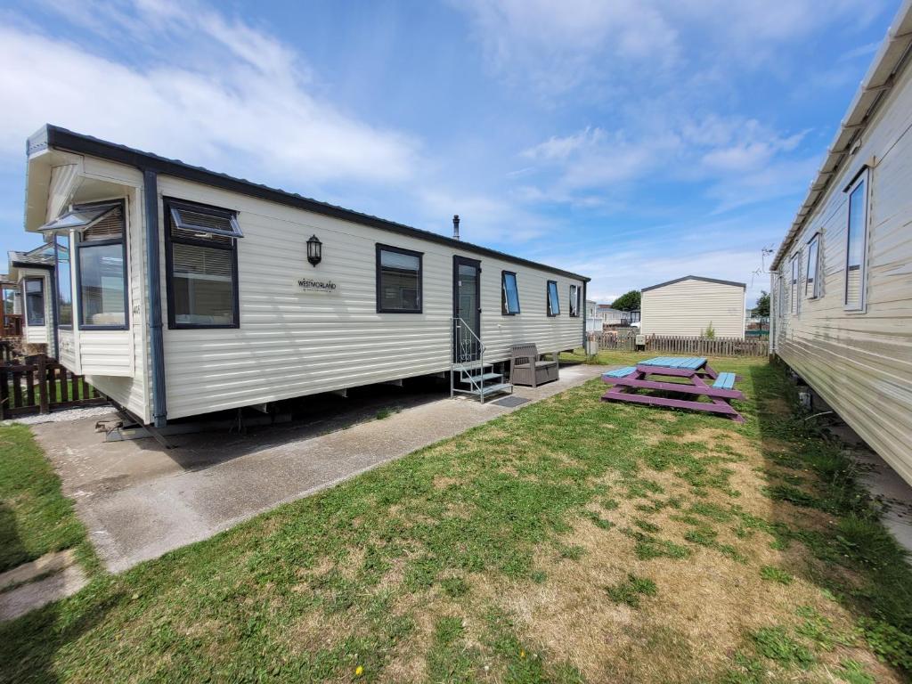 405 HOLIDAY RESORT UNITY BREAN PASSES INCLUDED PET FRIENDLY