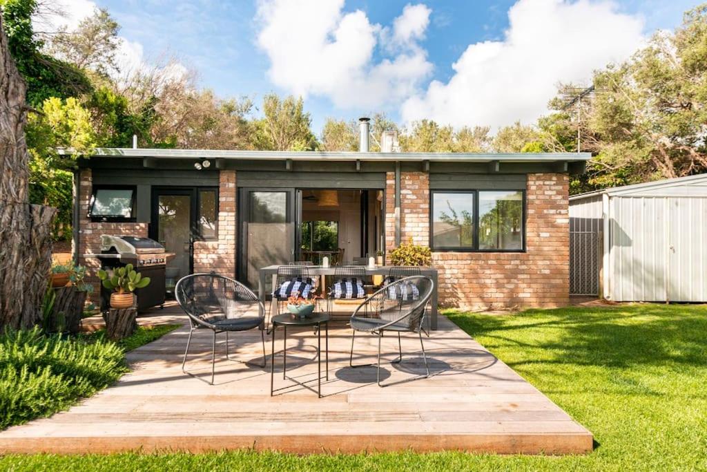 Coastal cottage, perfectly positioned