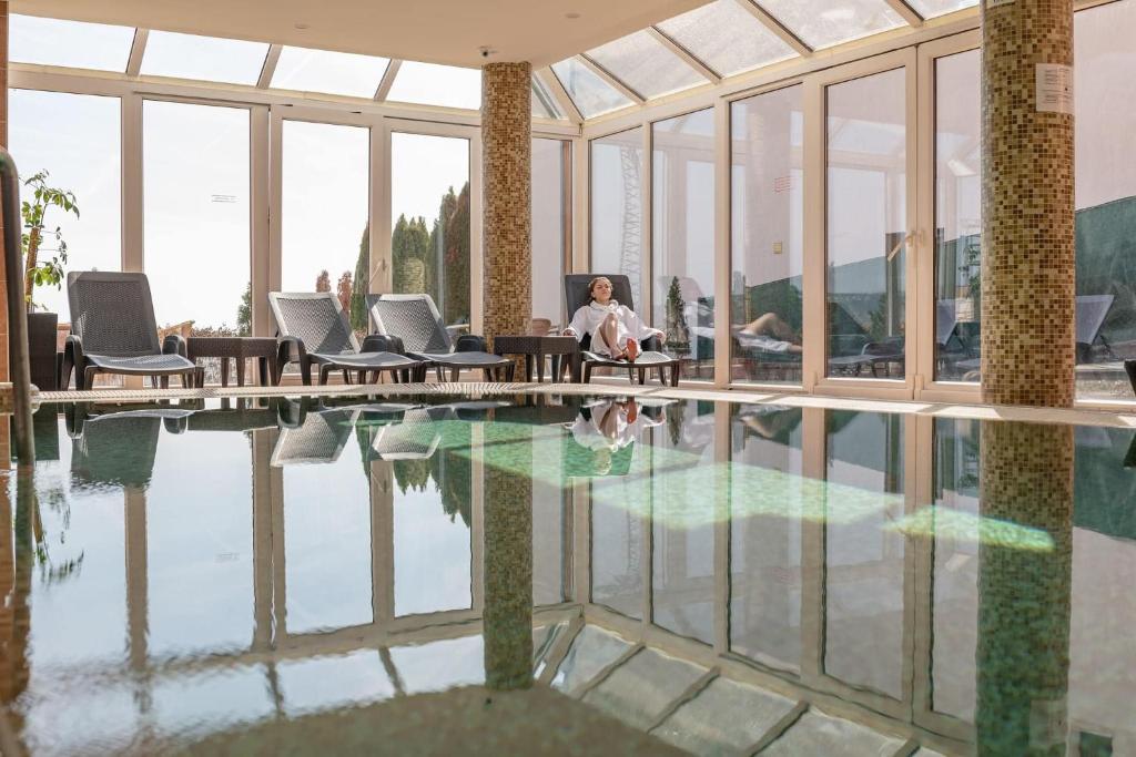 Főnix Wellness *** 1 A épület