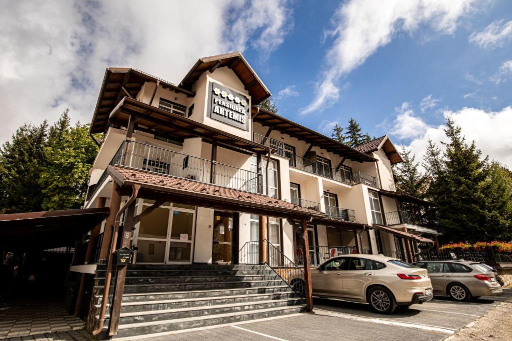 Artemis Villa