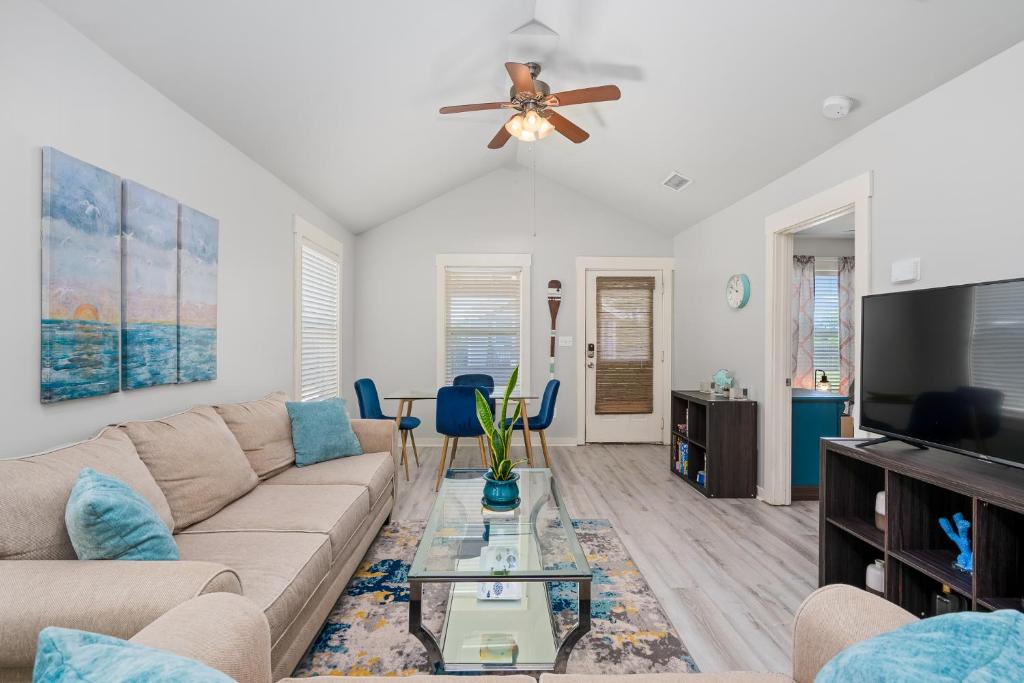 Family Friendly Coastal Getaway with Pool access