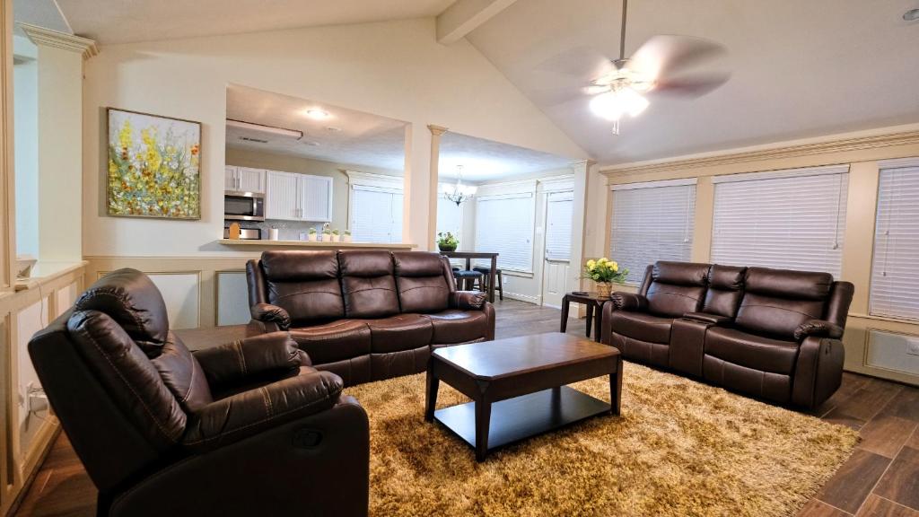 IAH, Humble, Woodlands, Spring, Cypress - Ambergate