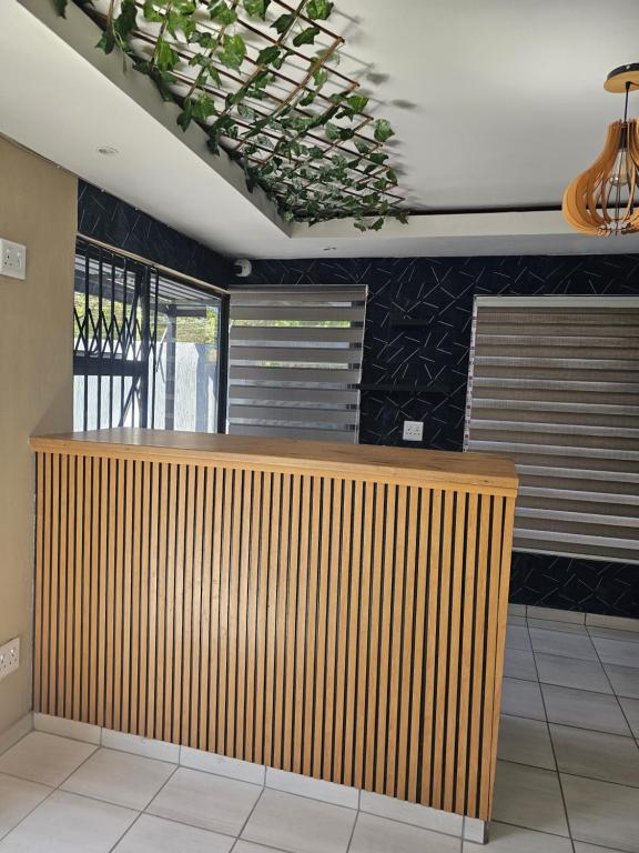 YELLO GUEST HOUSE CE2