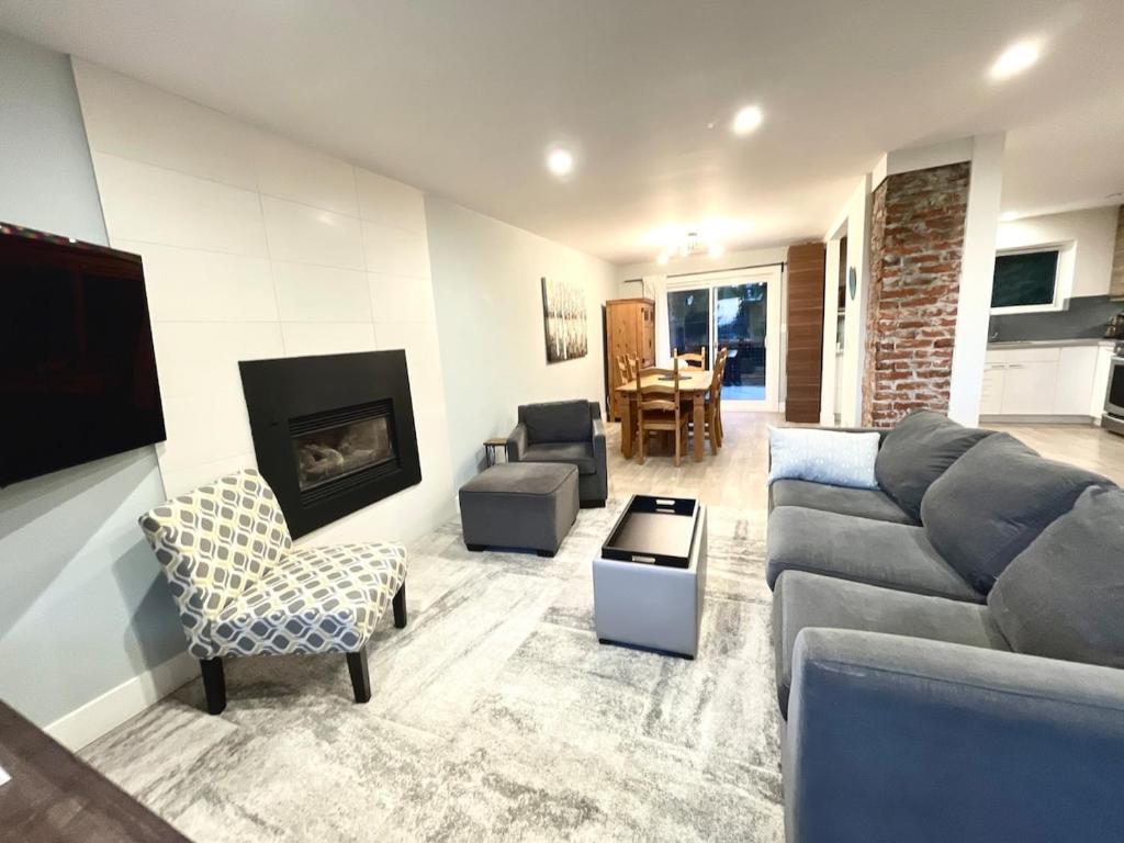 City View Home-wi-fi, Parking, Decks, Bbq, Wd