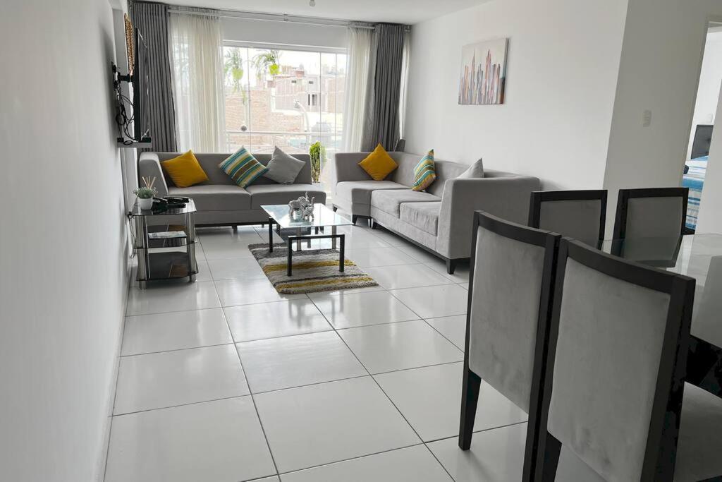 Exclusivo departamento Huanchaco