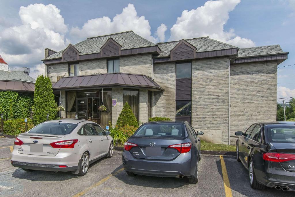 Quality Hotel & Suites Sherbrooke