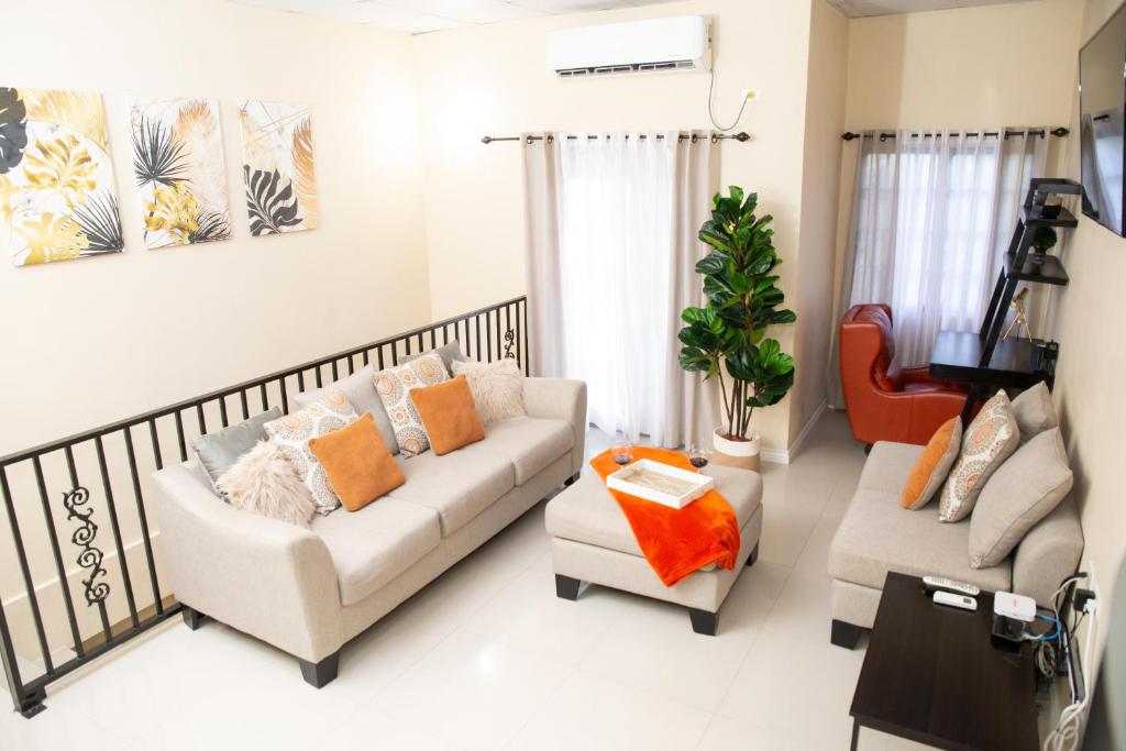 Stacys Place #2 2 Bedroom Apartment