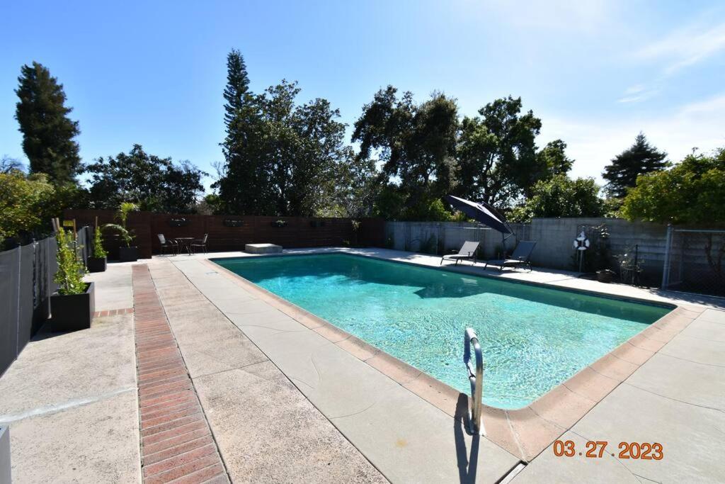 Spacious pool home in Pasadena