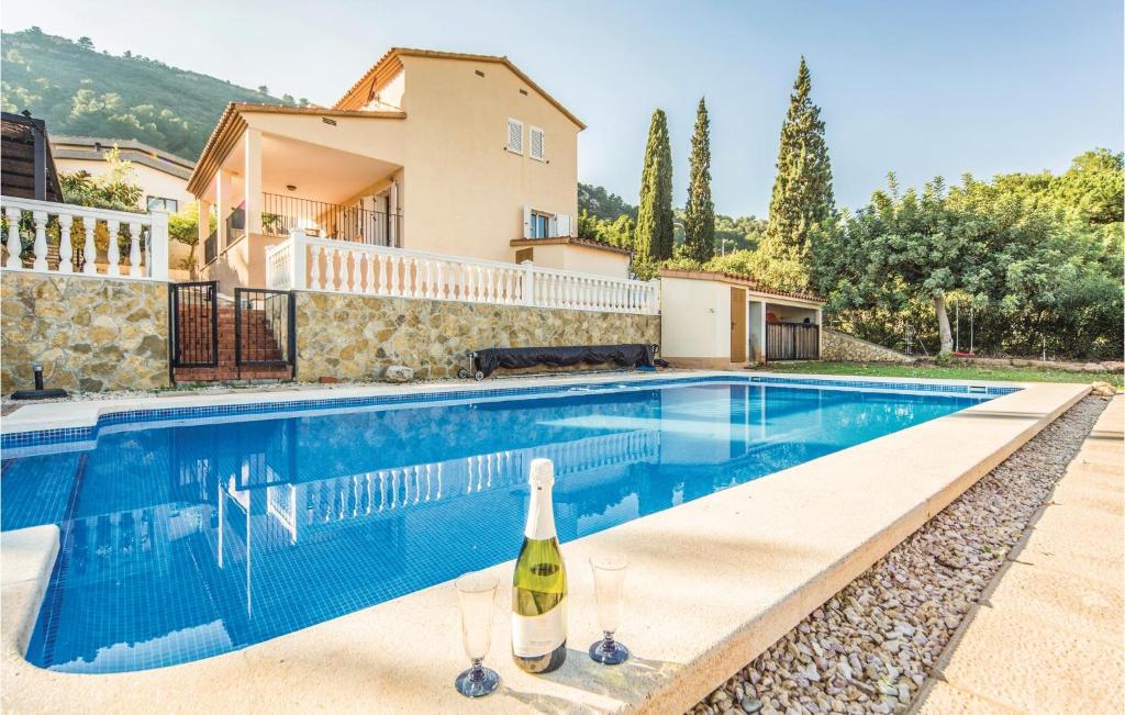 Nice Home In Castellon De La Plana With 3 Bedrooms, Private Swimming Pool And Outdoor Swimming Pool