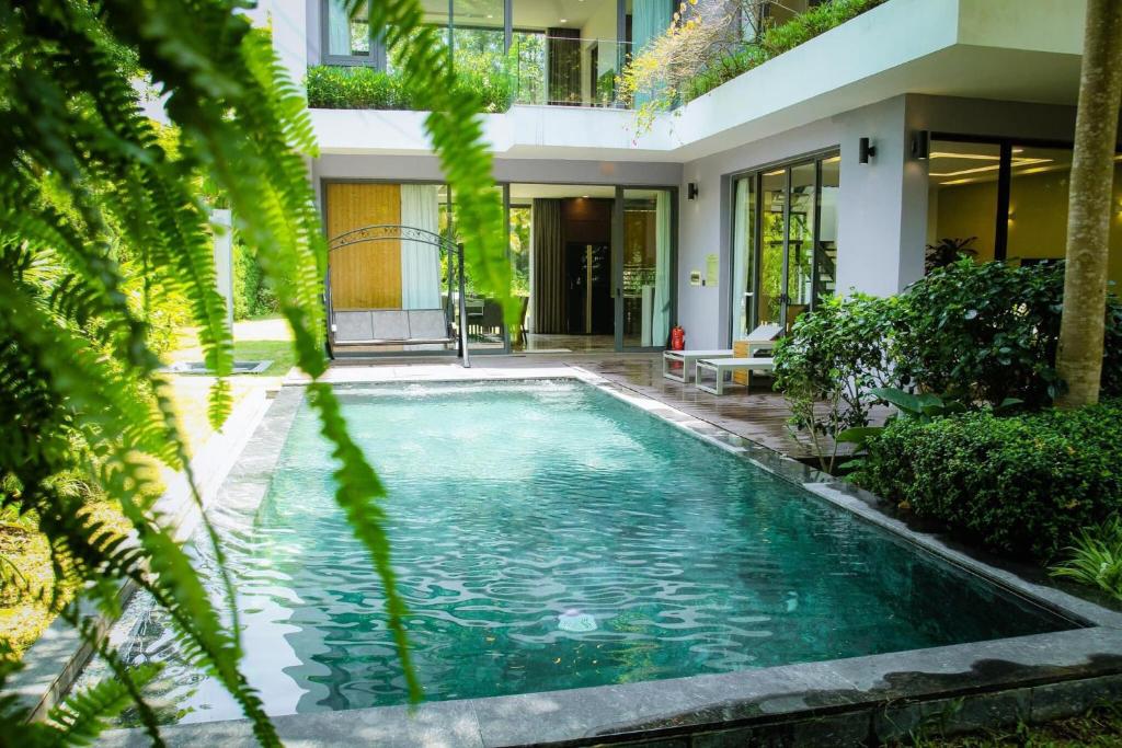 Suha Villa- Flamingo Dai Lai Resort