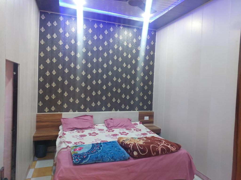 Couple Room