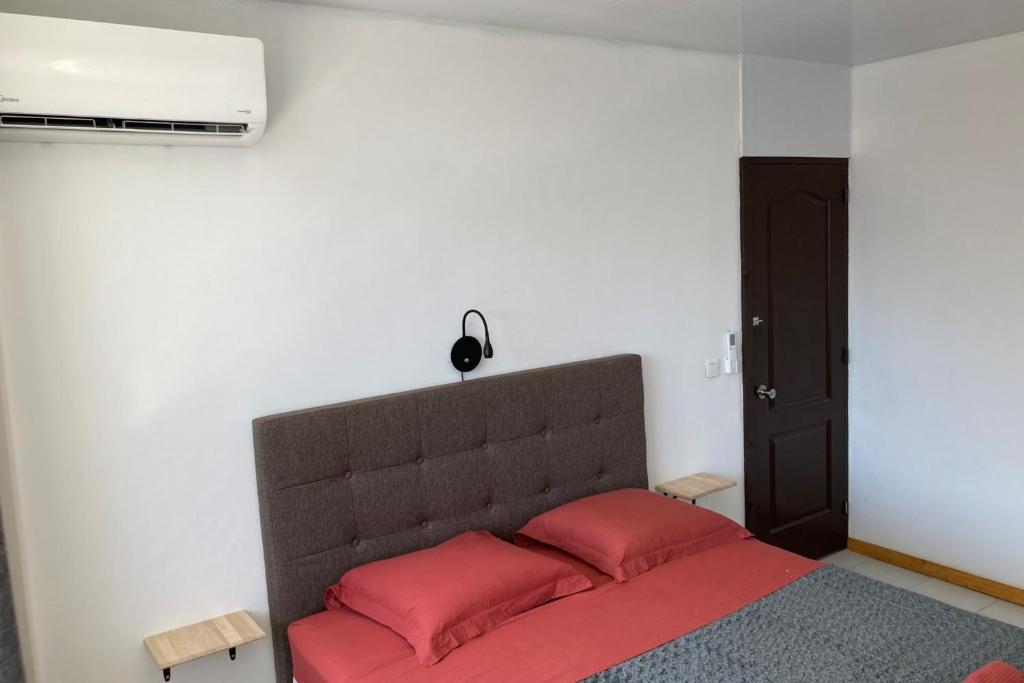 "Tiaré" city center room